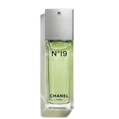 Chanel N°19 Chanel perfume .